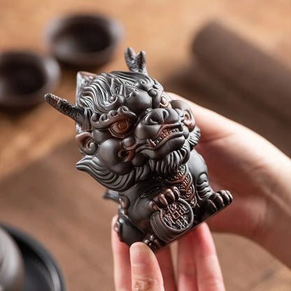 Ceramics Mascot Flame Kirin Animal Decorative Statue Purple Sand Art Sculpture Luxury Home, Room, office Tea Room Artwork