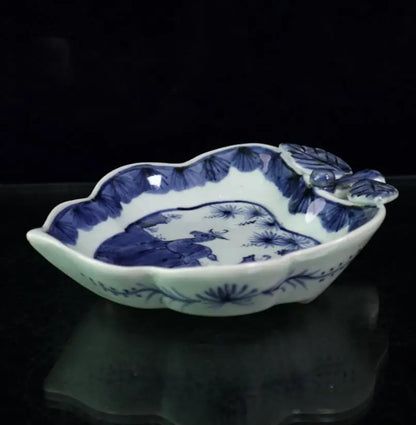 China Blue and white ceramic Leaves Pen wash crafts statue