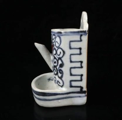 China Blue and white ceramic Oil lamp crafts statue