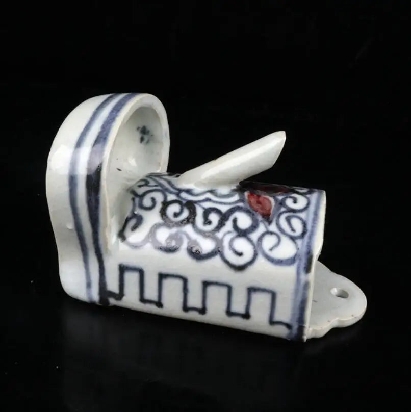China Blue and white ceramic Oil lamp crafts statue