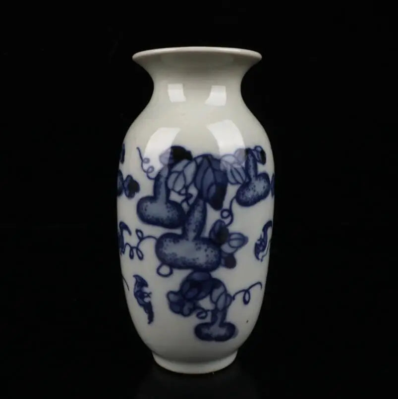 China Blue and white ceramic Wax gourd shape vase crafts statue