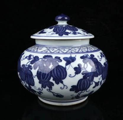 China Blue and white ceramic lid jar crafts statue