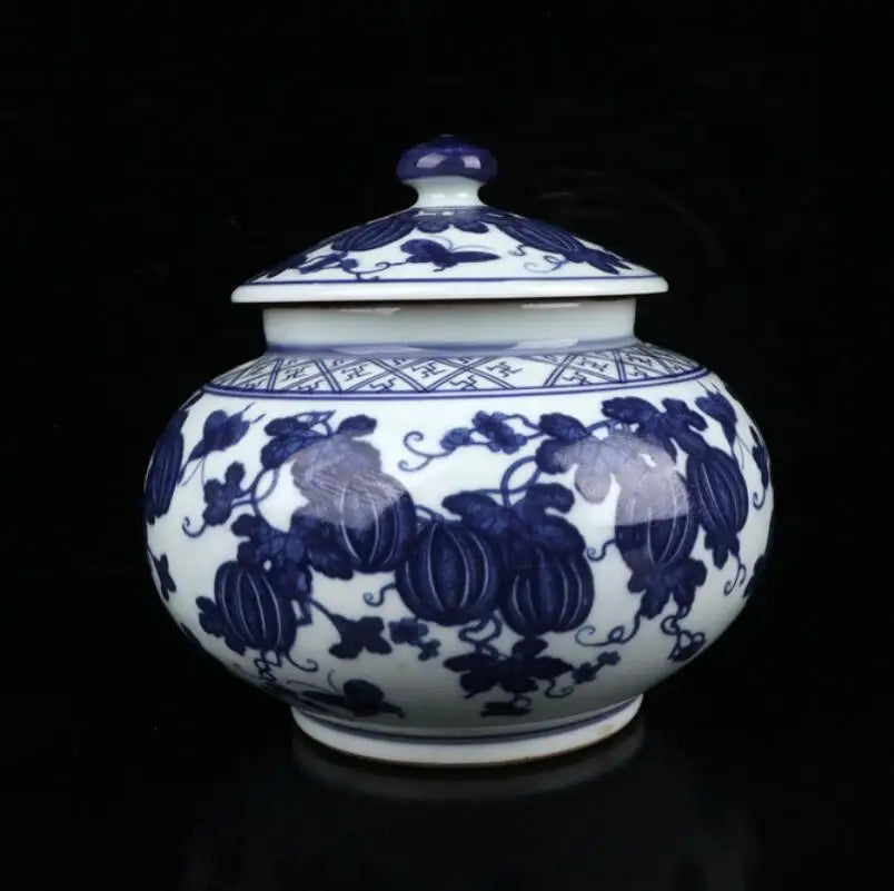 China Blue and white ceramic lid jar crafts statue