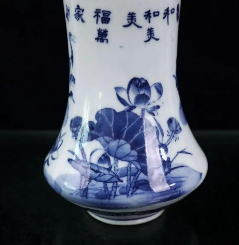 China Blue and white ceramic lotus vase crafts statue