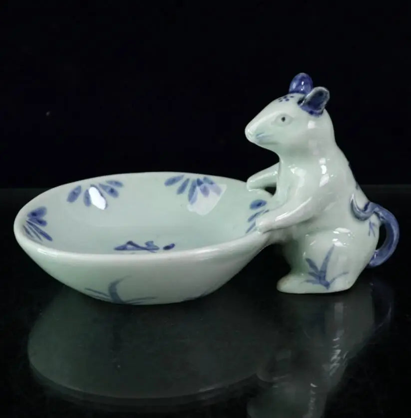 China Blue and white ceramic rat Pen wash crafts statue