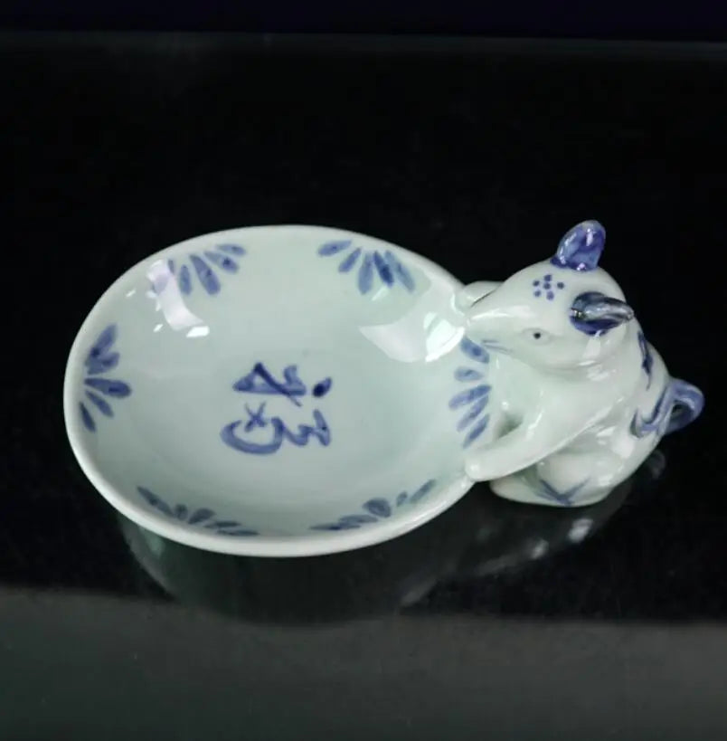 China Blue and white ceramic rat Pen wash crafts statue