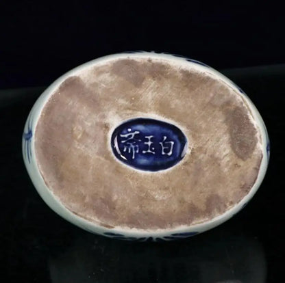 China Blue and white ceramic swan Pen wash crafts statue