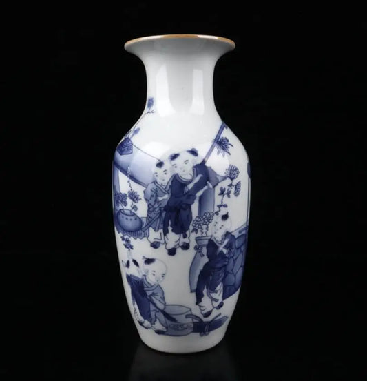 China Blue and white ceramic vase crafts statue