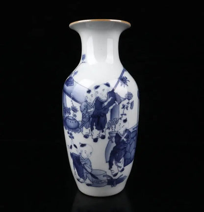 China Blue and white ceramic vase crafts statue