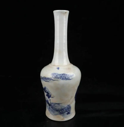 China Blue and white ceramic vase crafts statue