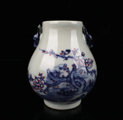 China Blue and white ceramic vase small crafts statue