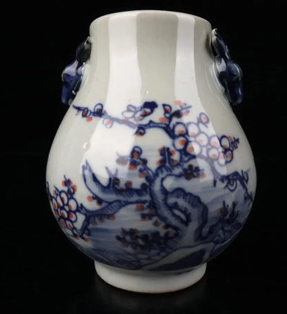China Blue and white ceramic vase small crafts statue