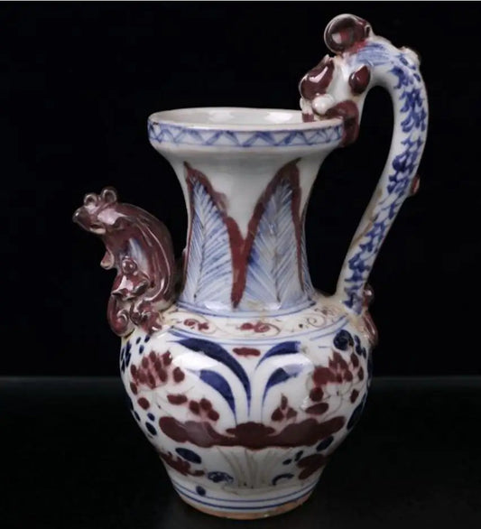 China Blue and white lotus ceramic wine pot crafts statue