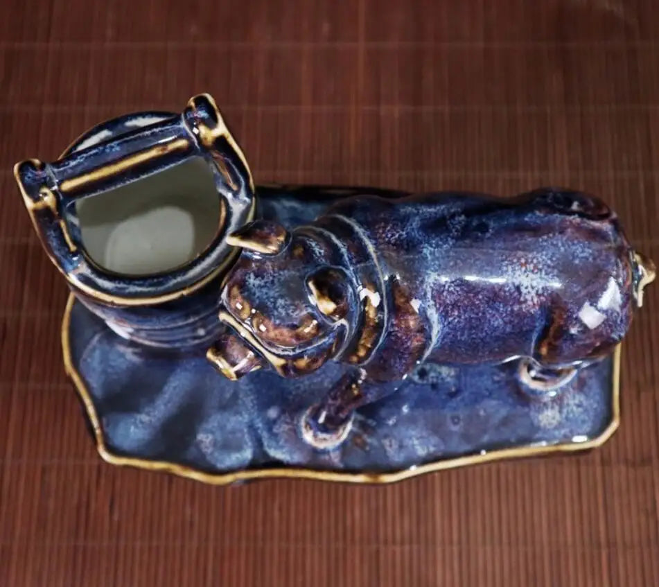 China Blue glaze ceramic blessing pig crafts statue