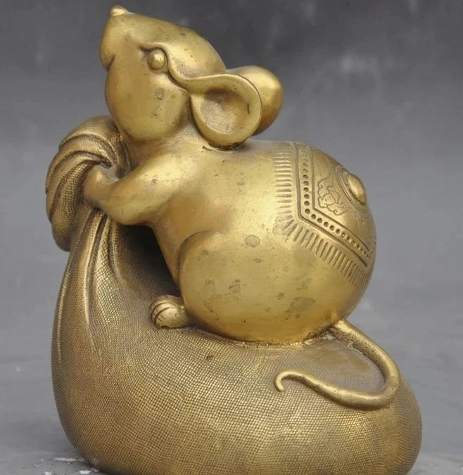 China Brass Fengshui Zodiac Rat Mice Mouse Money Bag wealth Lucky Art Figurines