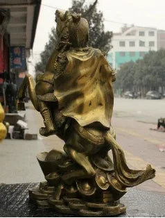 China Brass Yuanbao Monkey King Sun Wu Kong Hand Prayer flag Ride Horse Statue