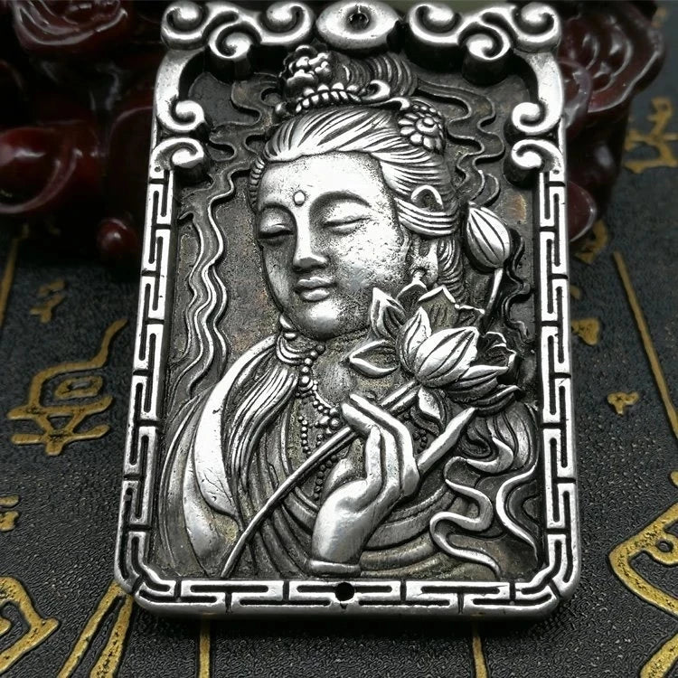 China Collectible Old miao silver carving Guanyin bodhisattva Kwan-yin Buddha metal crafts pendant necklace