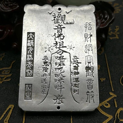 China Collectible Old miao silver carving Guanyin bodhisattva Kwan-yin Buddha metal crafts pendant necklace