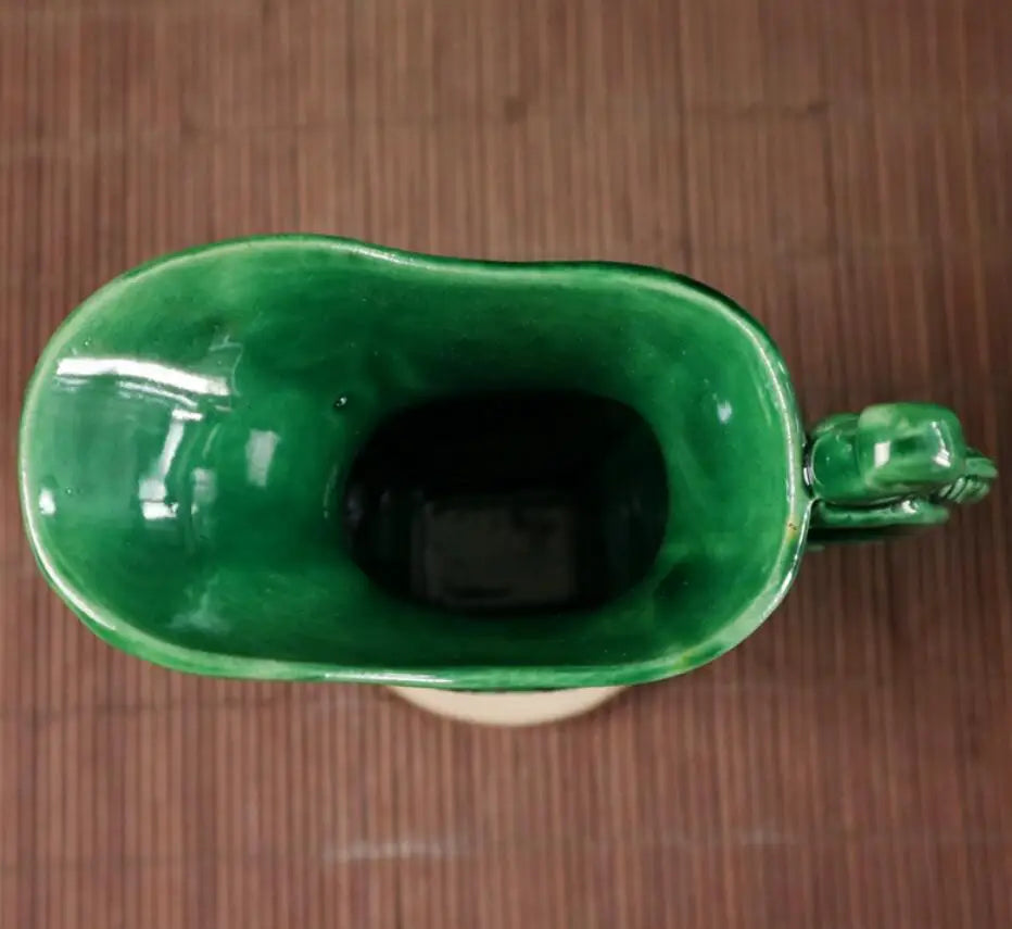 China Green glaze ceramic archaize goblet crafts statue