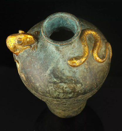 China Handwork Embossment Retro Bronze Gilding Snake Rat Vase Home Decoration