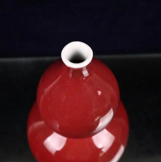 China Red glaze ceramic vase crafts statue