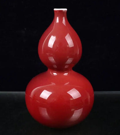 China Red glaze ceramic vase crafts statue