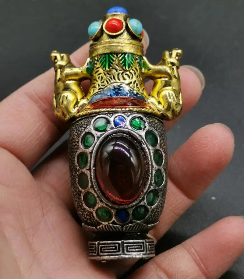China Tibetan archaize White copper Snuff bottles crafts statue