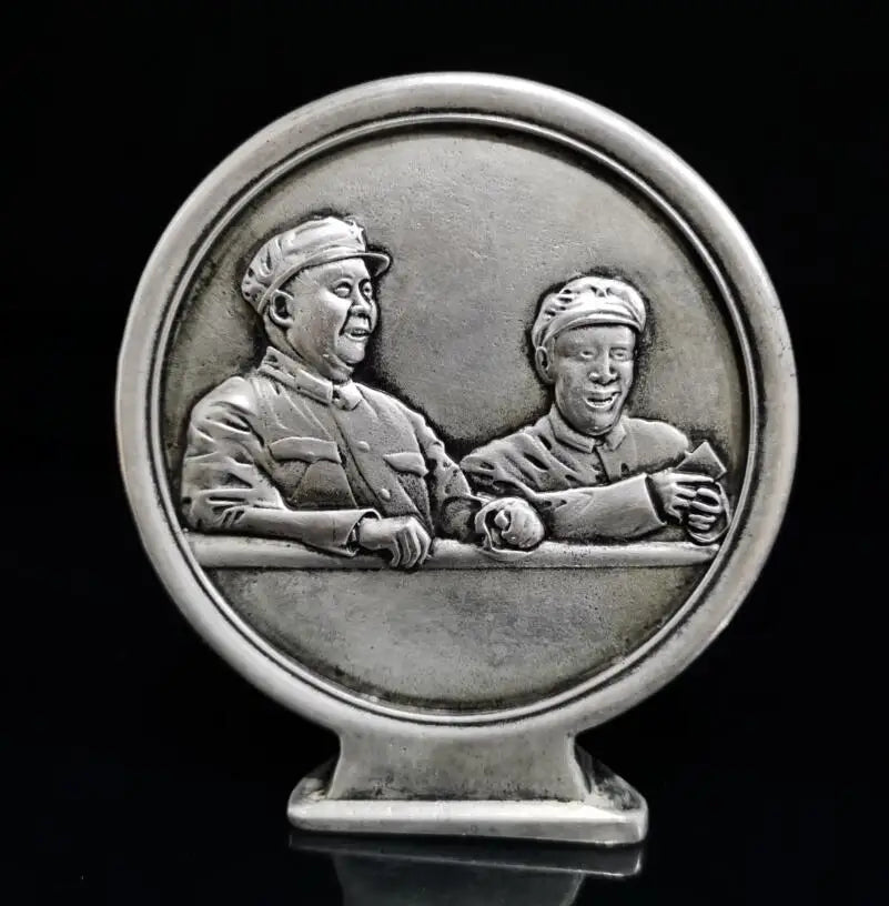 China White copper Mao Zedong Commemorative badge crafts statue