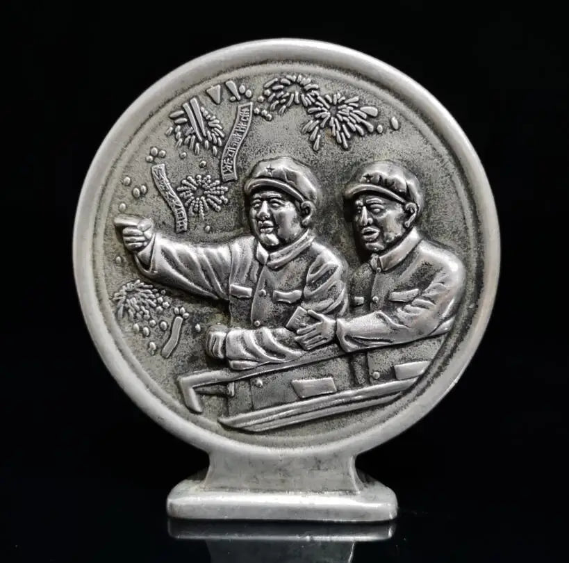 China White copper Mao Zedong Commemorative badge crafts statue