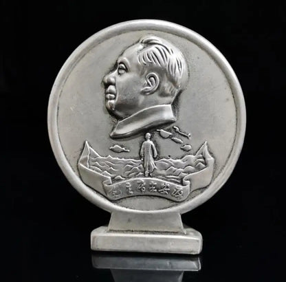 China White copper Mao Zedong Commemorative badge crafts statue