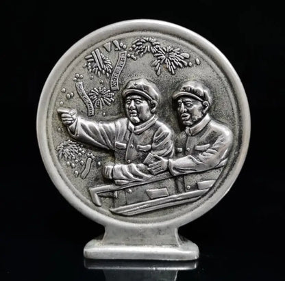 China White copper Mao Zedong Commemorative badge crafts statue
