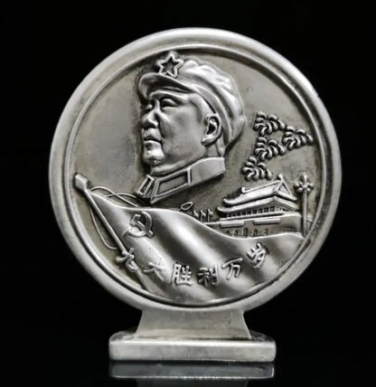 China White copper Mao Zedong commemorate badge crafts statue