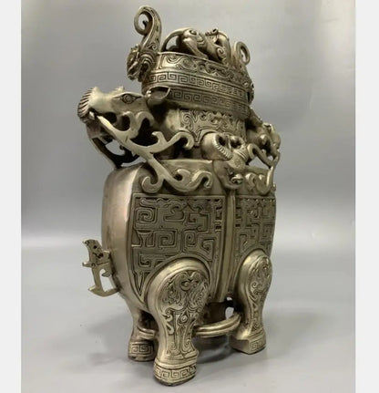 China White copper archaize mythical wild animal bottle crafts statue