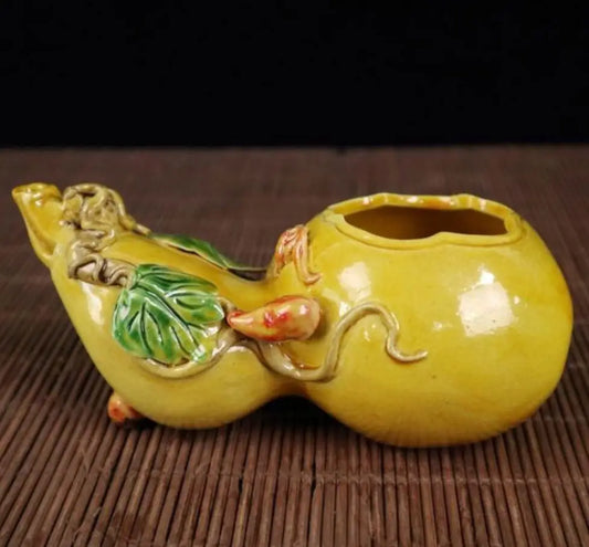 China Yellow glaze ceramic gourd pen wash crafts statue