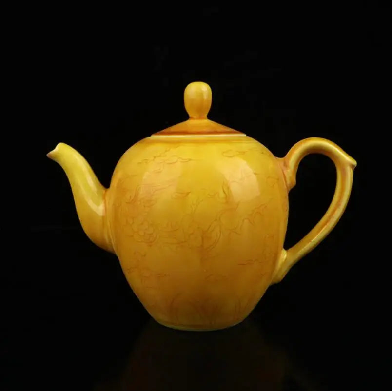 China Yellow glaze ceramic teapot crafts statue