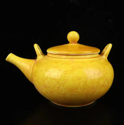 China Yellow glaze ceramic teapot crafts statue