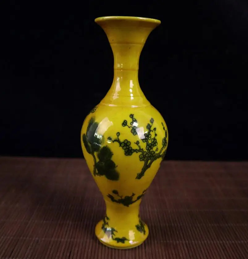 China Yellow glaze ceramic vase crafts statue