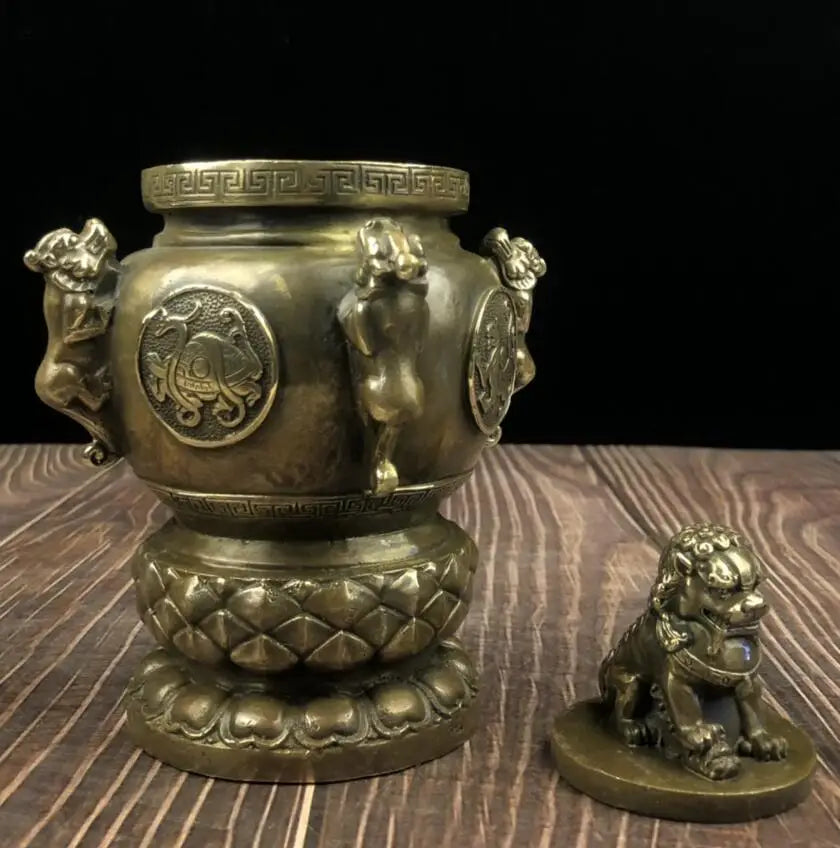 China archaize brass lion jar crafts statue