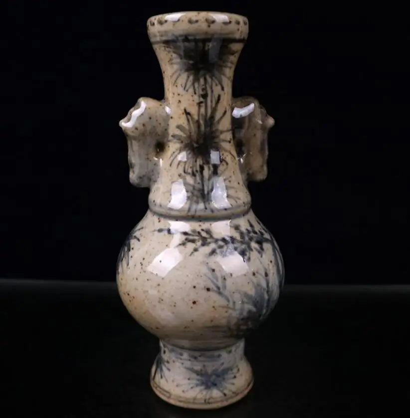 China archaize seiko Blue and white ceramic double ear vase crafts statue