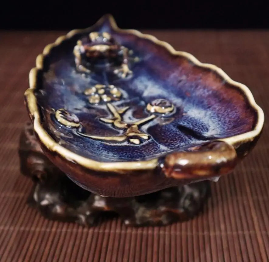 China blue glaze ceramic frog tree leaf Pen wash crafts statue