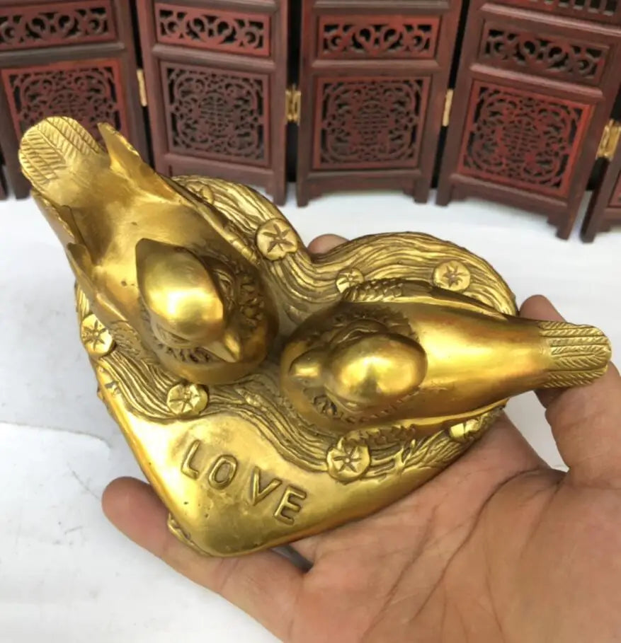 China brass Heart shape Mandarin duck crafts statue