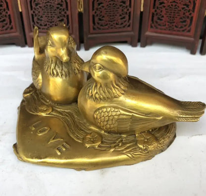 China brass Heart shape Mandarin duck crafts statue