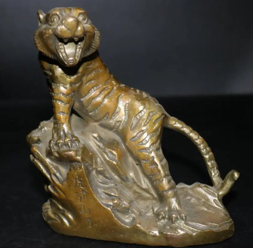 China brass Tiger Roar Mountain River crafts statue