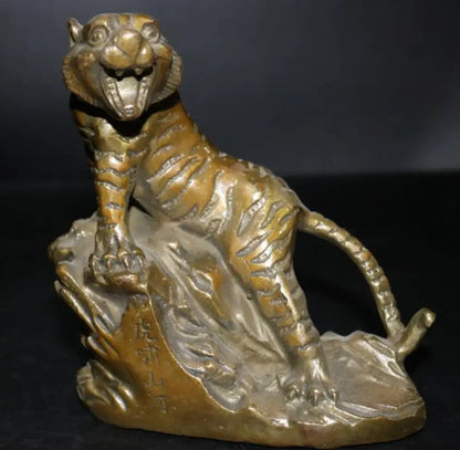 China brass Tiger Roar Mountain River crafts statue