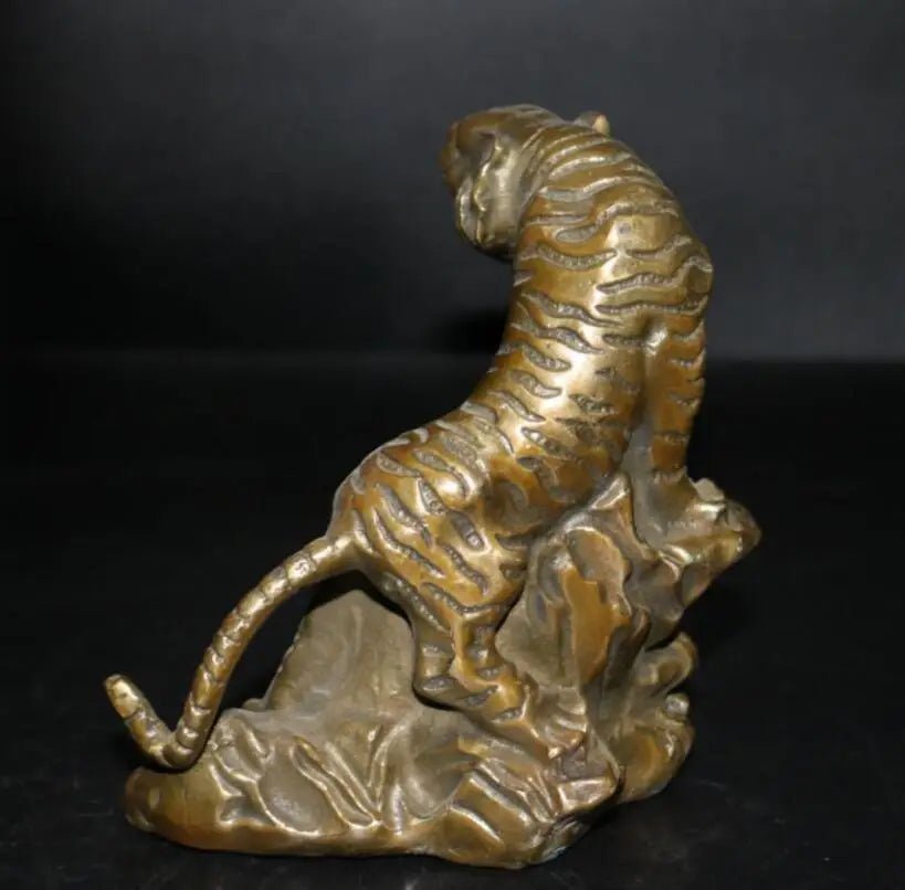 China brass Tiger Roar Mountain River crafts statue
