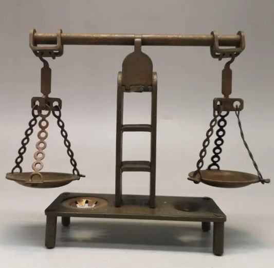 China brass archaize Balance scales crafts statue