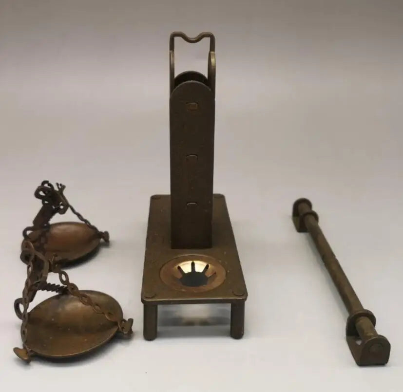 China brass archaize Balance scales crafts statue