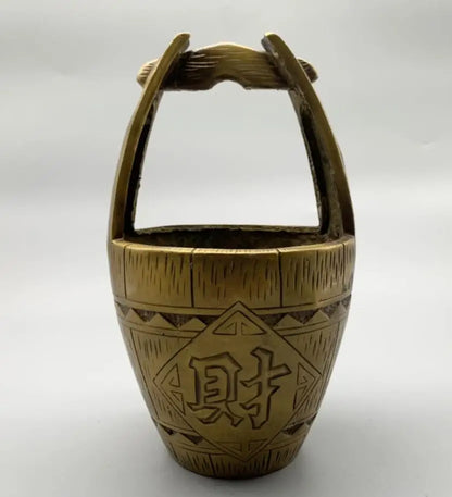 China brass archaize bucket wealth crafts statue