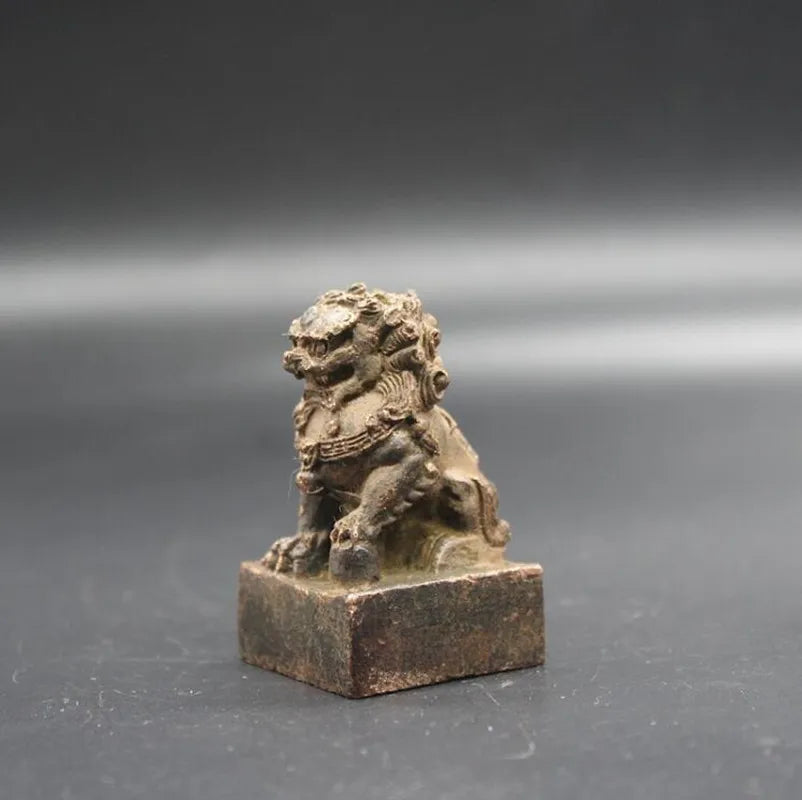 China brass archaize lion seal small crafts statue