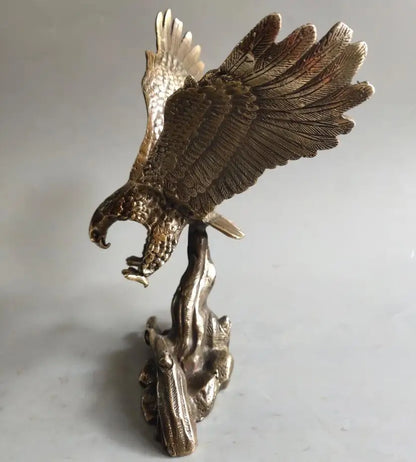 China brass archaize male eagle Spread wings crafts statue